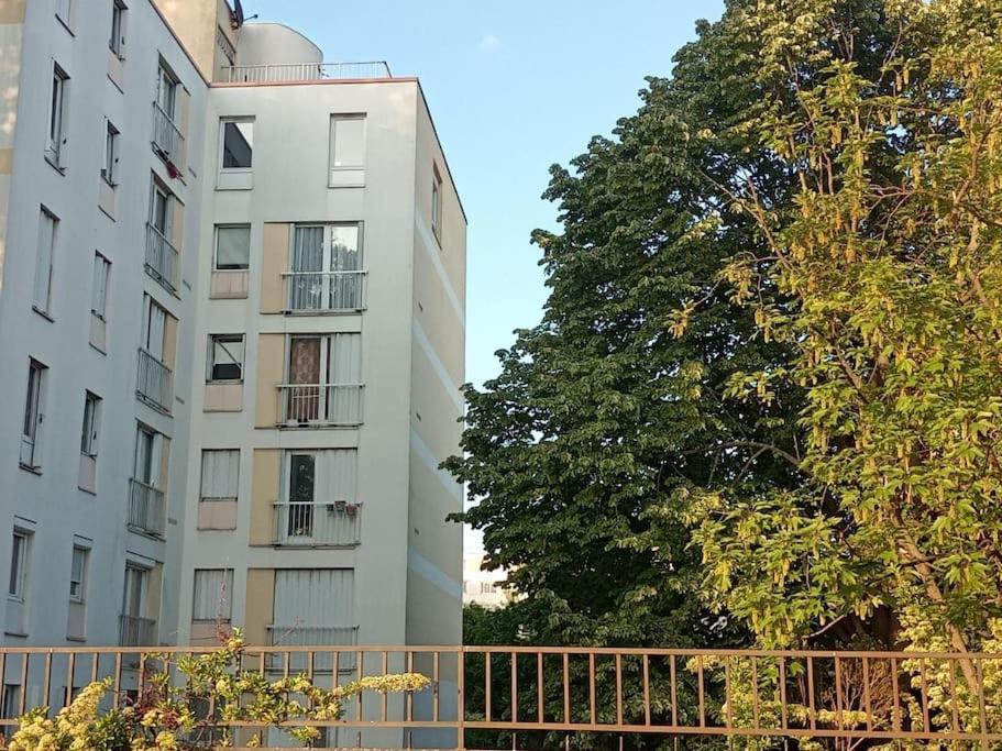 3Pieces Stade De France Grand-Paris Saint-Denis  Exterior photo